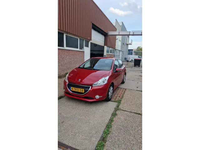 Peugeot 208 2