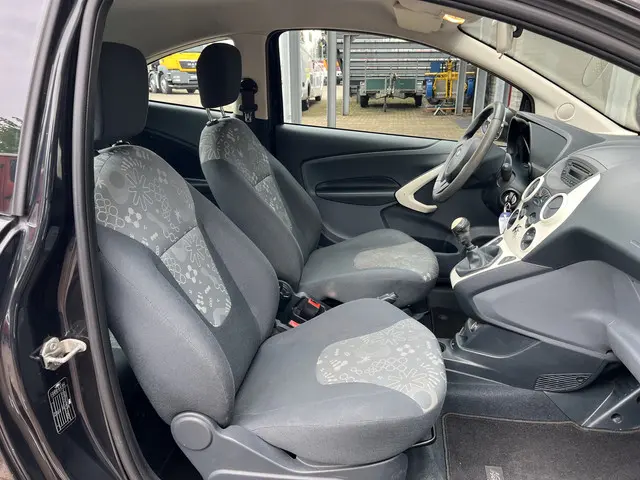Ford Ka 1.2 Style start/stop 2014 Benzine 17