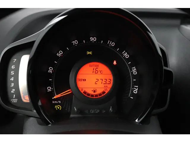 Toyota Aygo 1.0 VVT-i x-joy 2022 Benzine 4