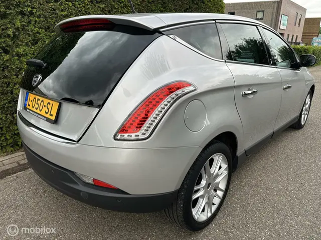Lancia Delta 1.4 M.air Platinum 2012 Benzine 4