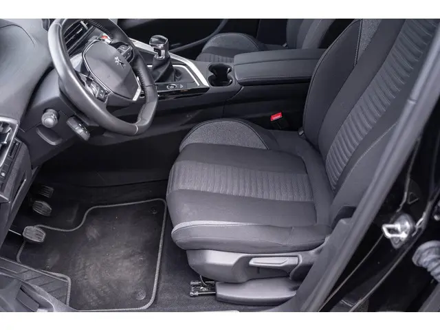 Peugeot 5008 1.5 HDI 2022 Diesel 30