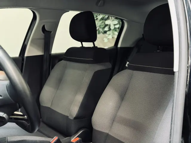 Citroën C3 1.2 PureTech 110PK Shine 2020 Benzine 4