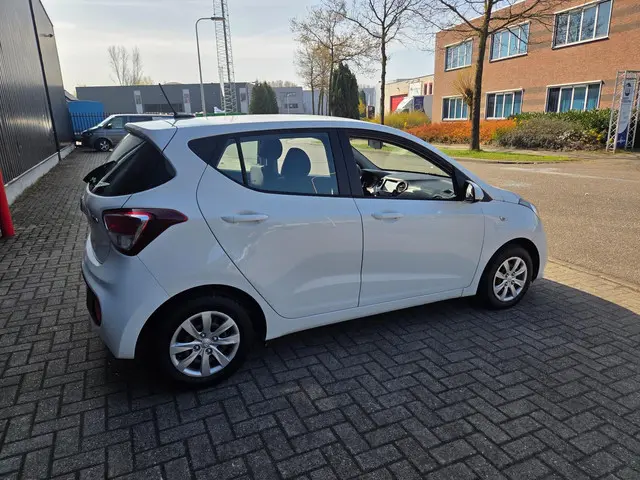 Hyundai i10 1.0i Comfort 2017 Benzine 7