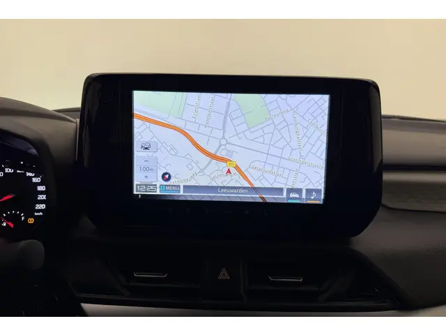 Suzuki Swift 1.2 Style Smart Hybrid 2025 Benzine 24