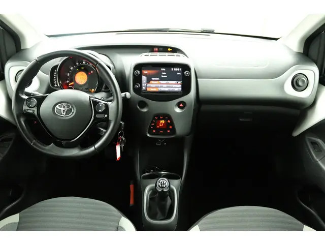 Toyota Aygo 1.0 VVT-i x-cite 2019 Benzine 4