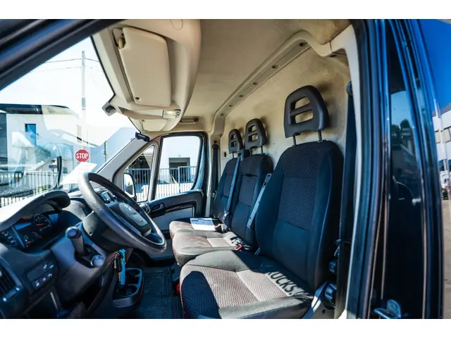 Peugeot Boxer 2.0 HDI 2017 Diesel 11