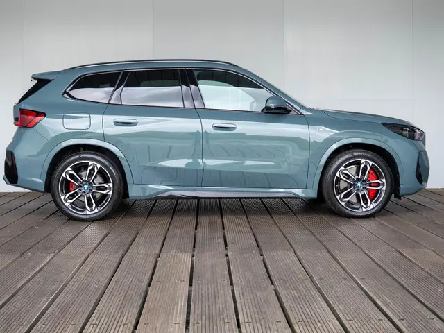 BMW iX1 xDrive30 2024 Elektrisch 4