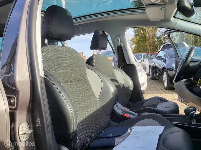 Peugeot 2008 1.2 PureTech Allure 2016 Benzine 4