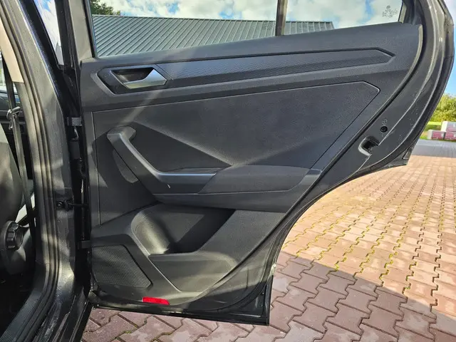 Volkswagen T-Roc 1.5 TSI Sport Business R 2019 Benzine 41