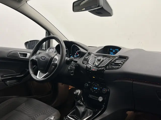 Ford Fiesta 1.0 Titanium 2014 Benzine 27