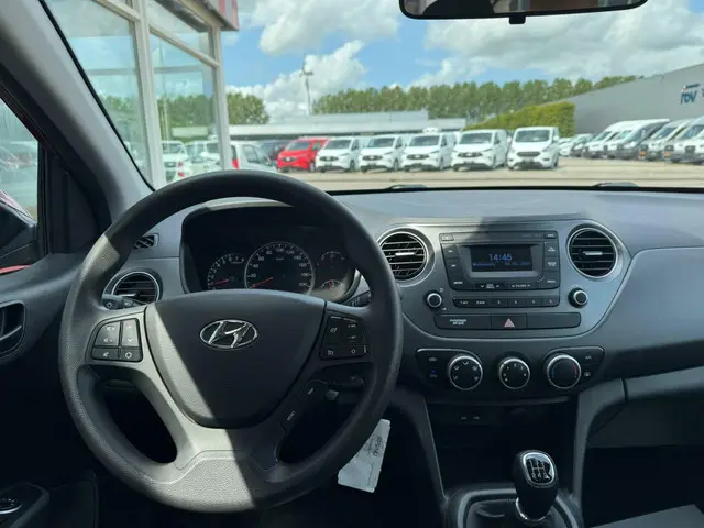 Hyundai i10 1.0i Comfort 2018 Benzine 24