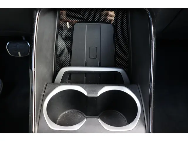 BMW iX2 xDrive30 67 kWh 2024 Elektrisch 26