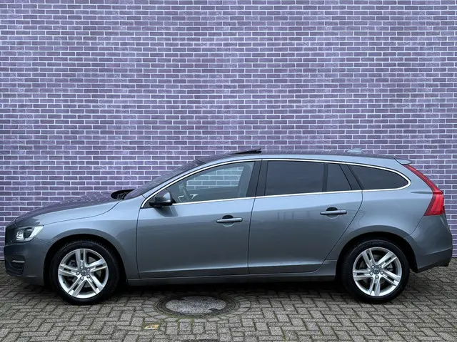 Volvo V60 1.5 T3 Summum 2017 Benzine 28
