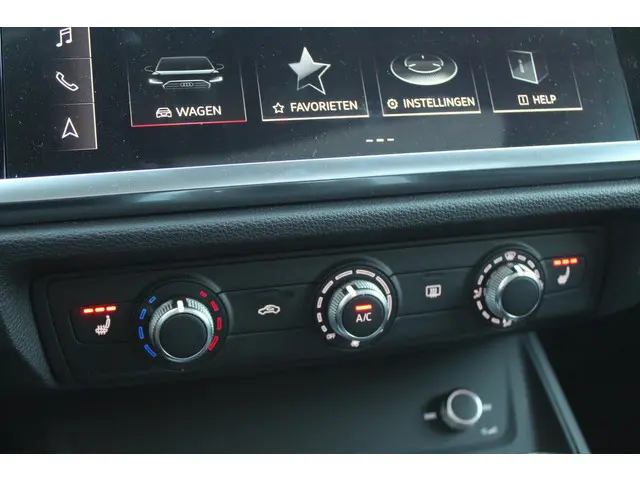 Audi Q3 35 TFSI Advanced edition 2024 Benzine 21