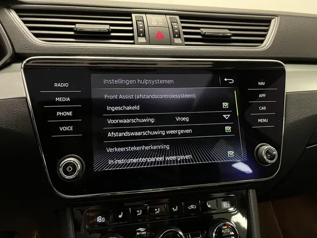 Škoda Superb 1.4 TSI ACT Ambition Business 2018 Benzine 43