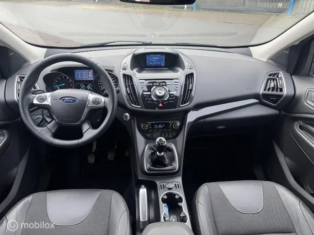 Ford Kuga 1.6 Titanium 2014 Benzine 13