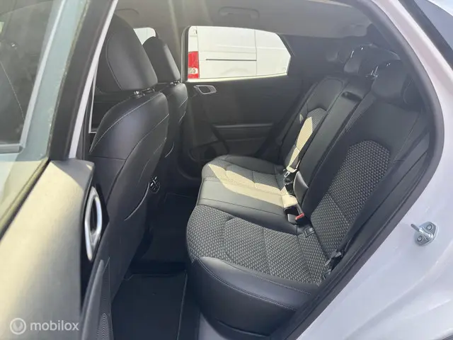 Kia XCeed 1.5 T-GDi DynamicPlusLine 2023 Benzine 22