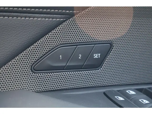 BMW i4 eDrive40 High Executive 84 kWh 2022 Elektrisch 9