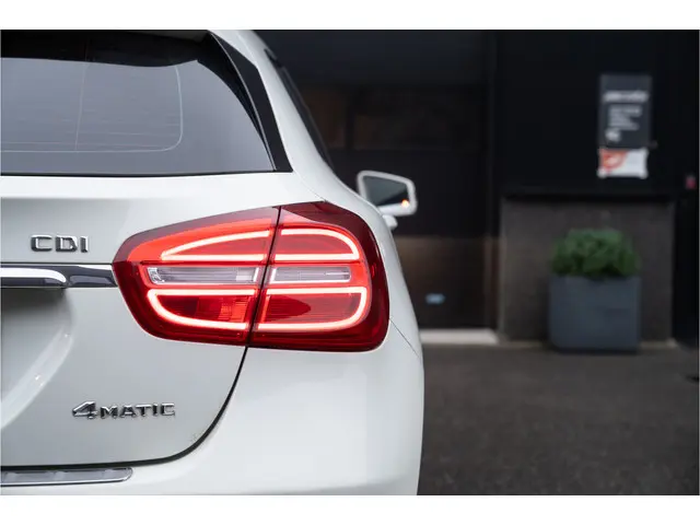 Mercedes-Benz GLA 200 CDI 4Matic AMG | 2014 Diesel 14
