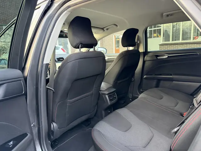 Ford Mondeo Wagon 1.5 ST Line 2017 Benzine 12