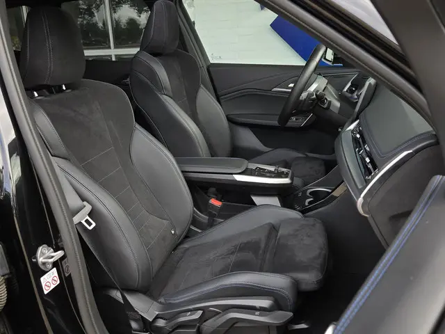 BMW X1 sDrive20i 2023 Hybride Benzine 24