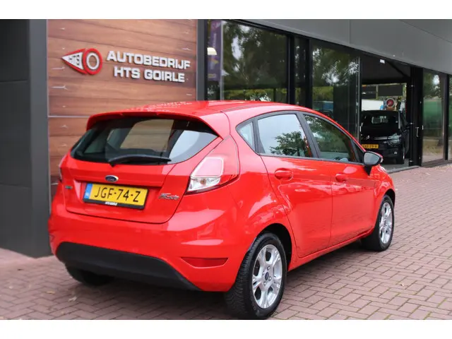 Ford Fiesta 1.0 EcoBoost Style Automaat 2014 Benzine 4