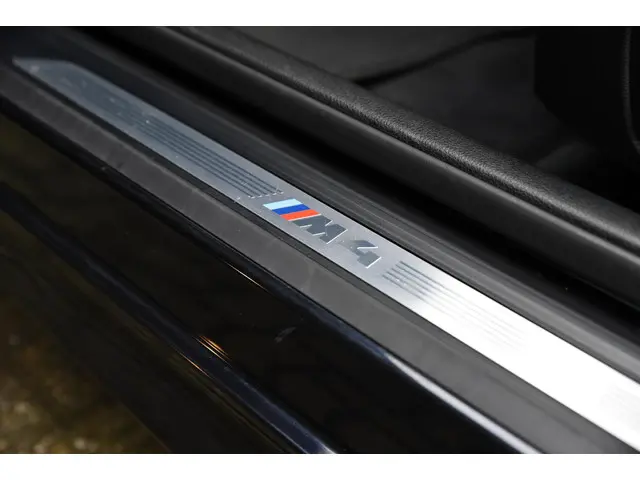 BMW M4 4-serie Coupé Competition 2017 Benzine 34