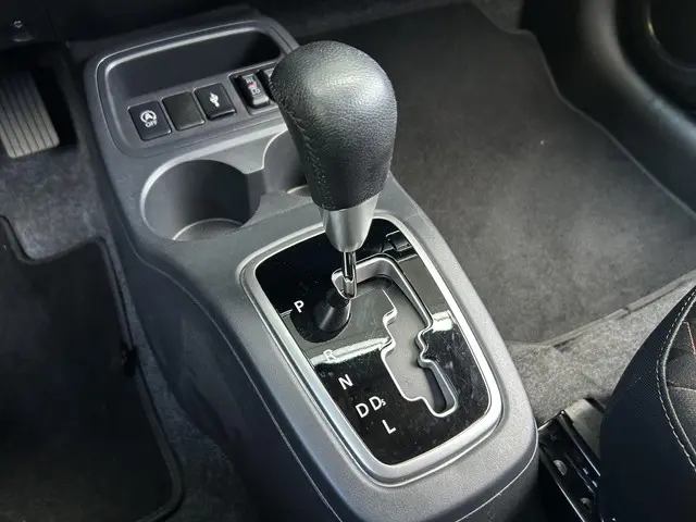 Mitsubishi Space Star 1.2 Nova 2020 Benzine 20