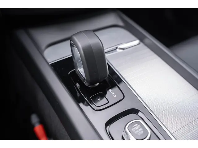 Volvo XC60 B5 Plus Dark 2023 Benzine 41