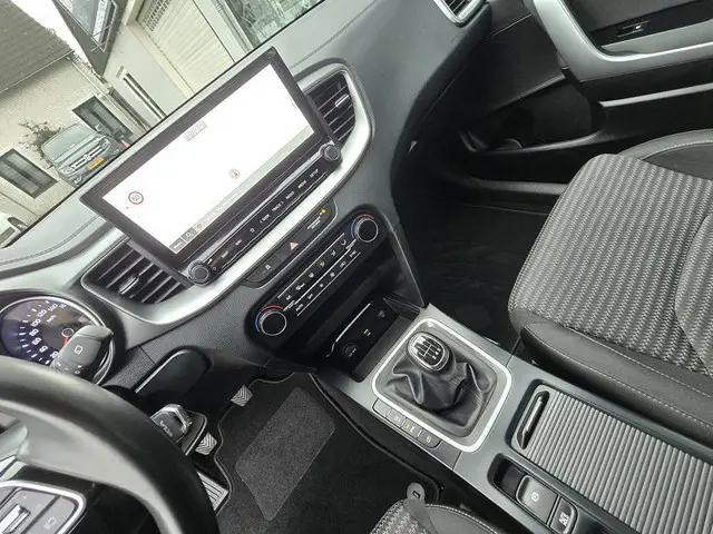 Kia Ceed Sportswagon 1.0 T-GDi DynamicLine 2022 Benzine 18