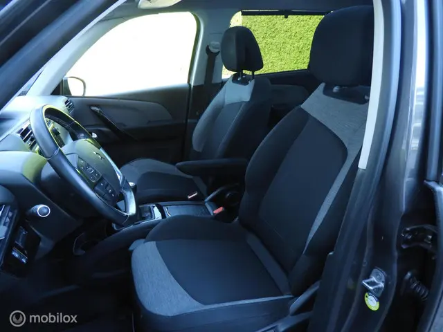 Citroën C4 Grand 1.2 PureTech 7 persoons 2018 Benzine 11