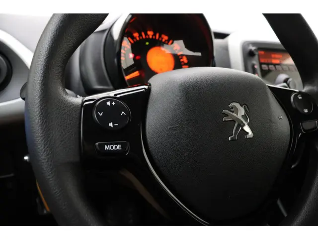 Peugeot 108 1.0 e-VTi Active 2015 Benzine 19