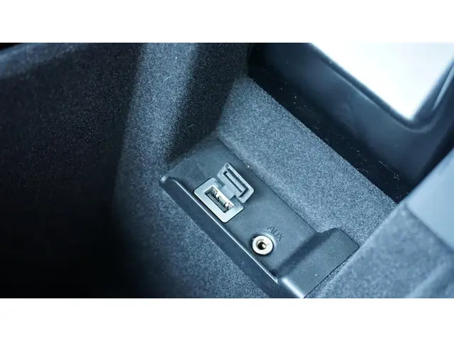 Volvo V60 1.5 123PK T2 Automaat Kinetic 2017 Benzine 33