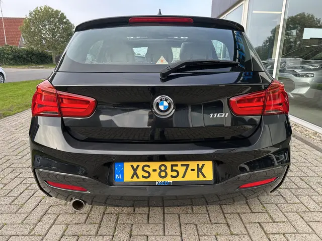 BMW 1 Serie 118i High Executive 2019 Benzine 9