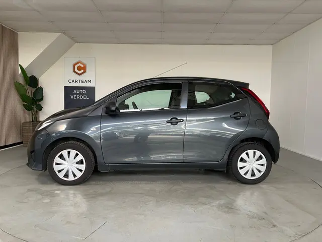 Toyota Aygo 1.0 VVT-i x-cite 2018 Benzine 4