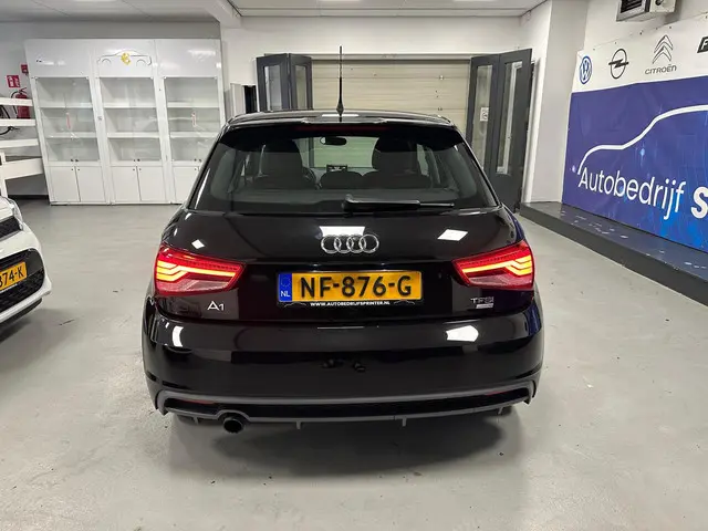 Audi A1 Sportback 1.0 TFSI Adrenalin S-LINE 2017 Benzine 6