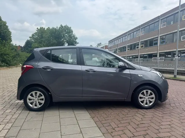 Hyundai i10 1.0i i-Motion Comfort 2017 Benzine 5