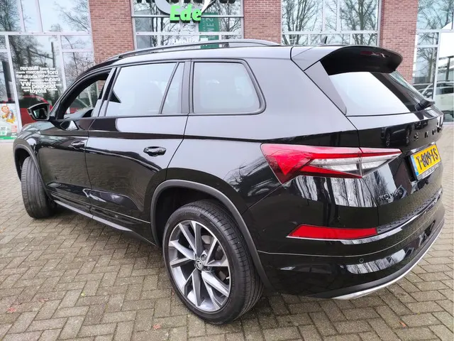 Škoda Kodiaq 1.5 TSI DSG Sportline Business 2023 Benzine 4