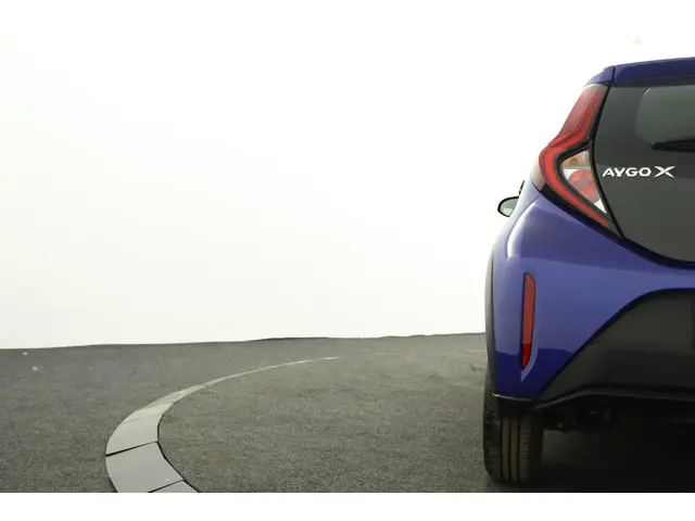 Toyota Aygo X 1.0 VVT-i MT Play 2024 Benzine 38