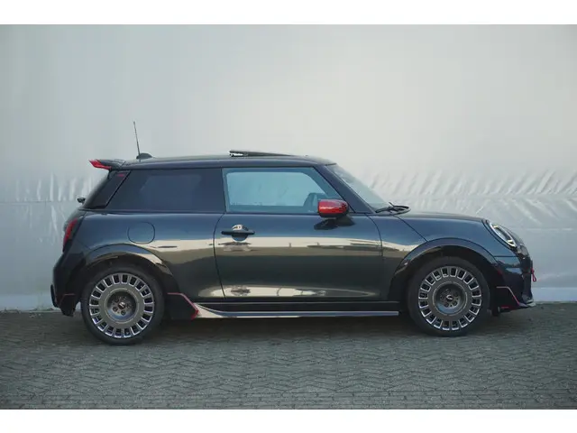 MINI 3-Deurs Cooper C 2024 Benzine 3