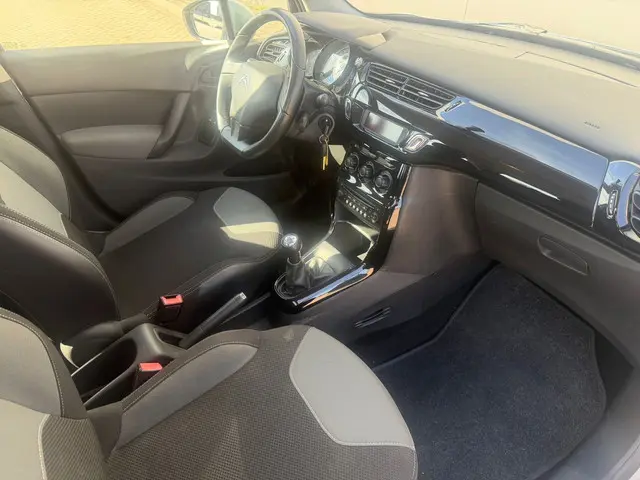 Citroën C3 1.0 VTi Attraction 2014 Benzine 10