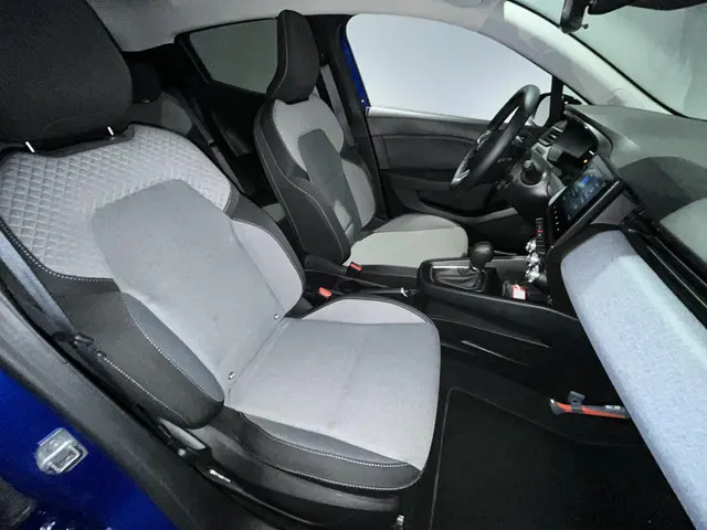 Mitsubishi Colt 1.6 Hybrid Intense 2024 Hybride Benzine 23