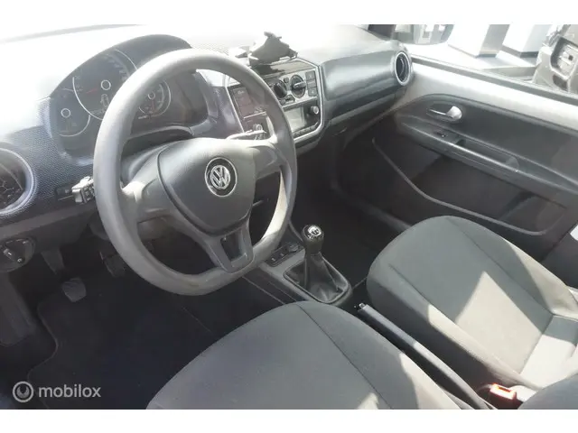 Volkswagen up! 1.0 BMT move up! 2016 Benzine 9
