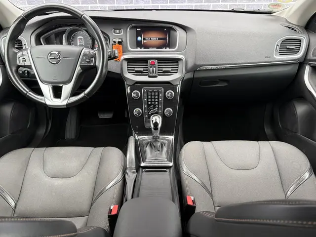Volvo V40 Cross Country 2.0 D2 Nordic+ 2017 Diesel 4