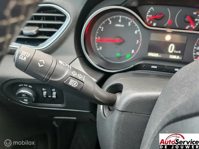 Opel Grandland X 1.5 CDTi Innovation 2020 Diesel 16