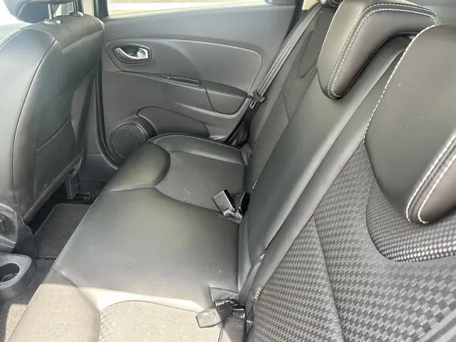 Renault Clio Estate 0.9 TCe Intens 2019 Benzine 18