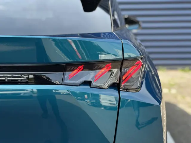 Peugeot e-3008 GT Avantage 210 73 kWh 2025 Elektrisch 8