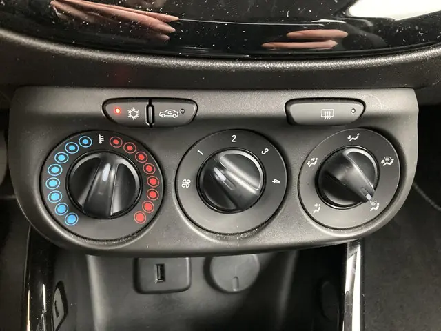 Opel ADAM 1.0 Turbo 90pk BlitZ 2019 Benzine 15