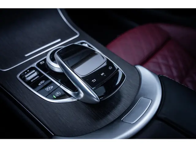 Mercedes-Benz C-Klasse Coupé 300 AMG 2019 Benzine 40