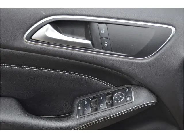 Mercedes-Benz B-Klasse 180 Ambition 2016 Benzine 19